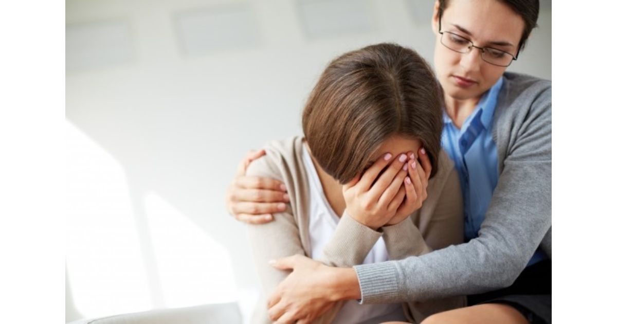 sad-woman-crying-her-therapist_1098-1924