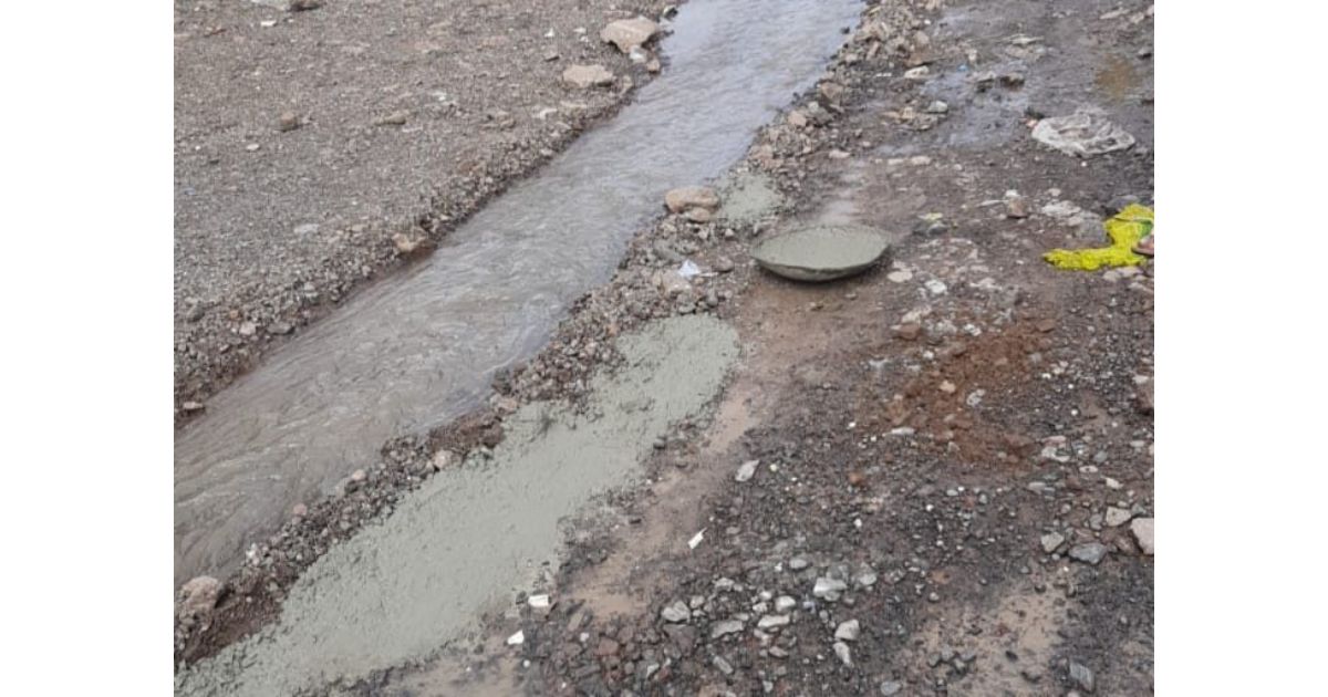 Concord-Portia-residents-in-Balewadi-irked-over-pathetic-road-condition-and-frequent-water-logging2-720x512