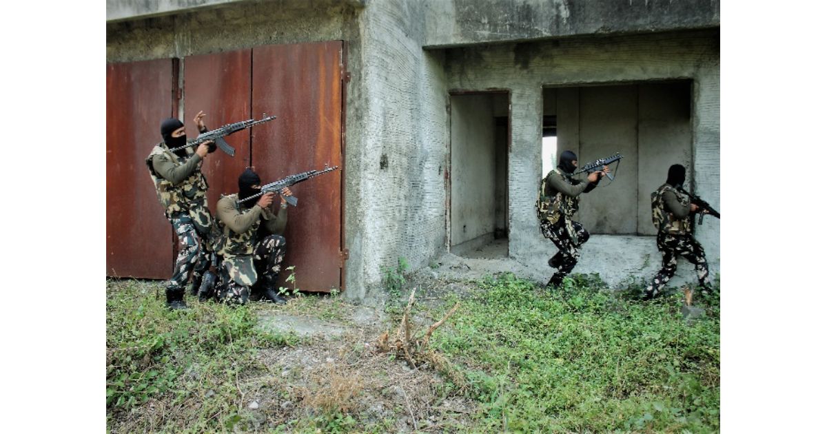 Joint-exercise-held-by-Indian-Army-and-Maharashtra-Police-in-Lulla-Nagar-recently1