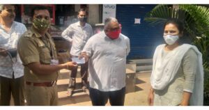 PMC-takes-action-shopkeepers-keeping-their-surroundings-unclean-2
