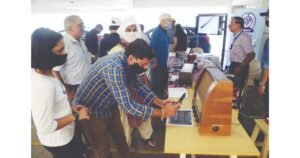 Punekars-got-a-rare-opportunity-to-witness-vintage-radio-sets3