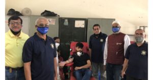 Rotary-Club-Of-Pune-Horizon-held-blood-donation-camp-in-Wanawadi1