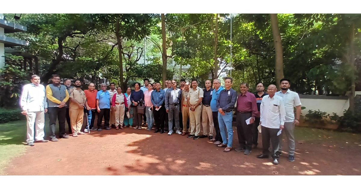Session-on-waste-management-held-in-Wanowrie1