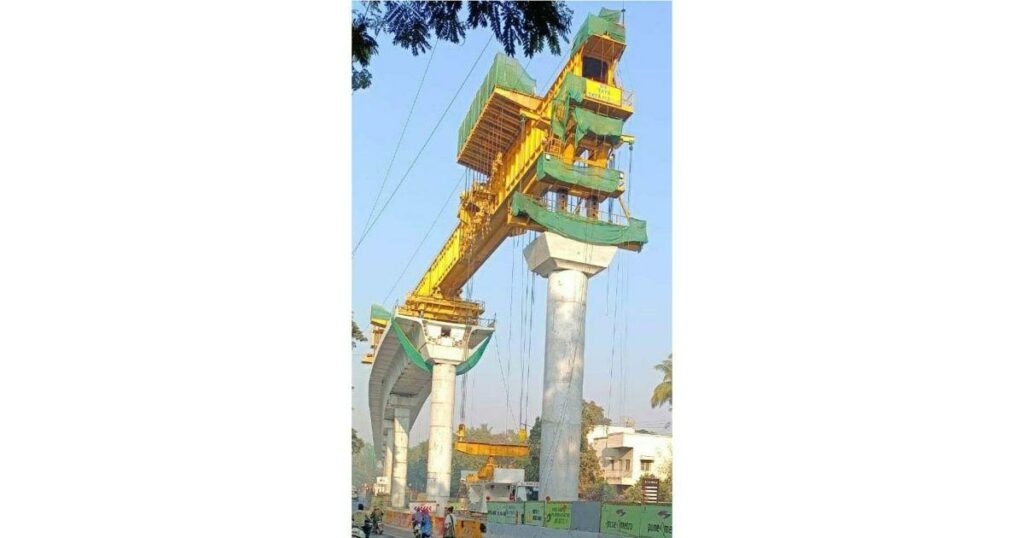 200th-pier-of-Hinjewadi-Metro-erected-in-record-time-of-8-months-near-Baner
