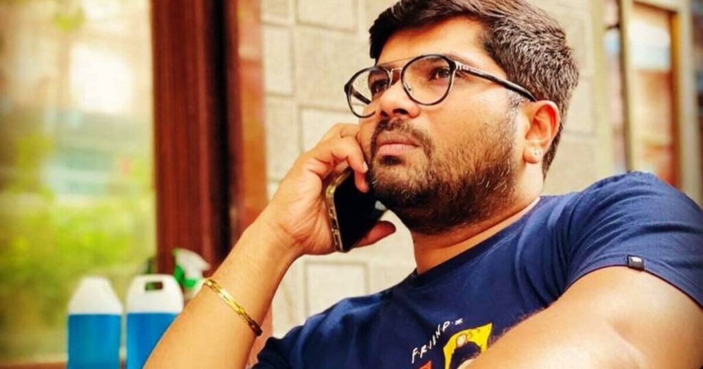 Hemant Dhome urges people to support Marathi movies (1)
