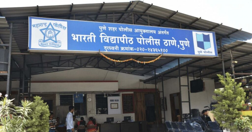 Pune police seizes e-cigarettes from shops around (1)