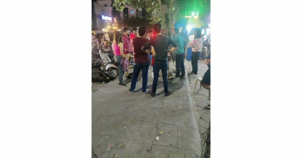 Viman-Nagar-pics-of-encroachment2-updraft-pre-smush-original