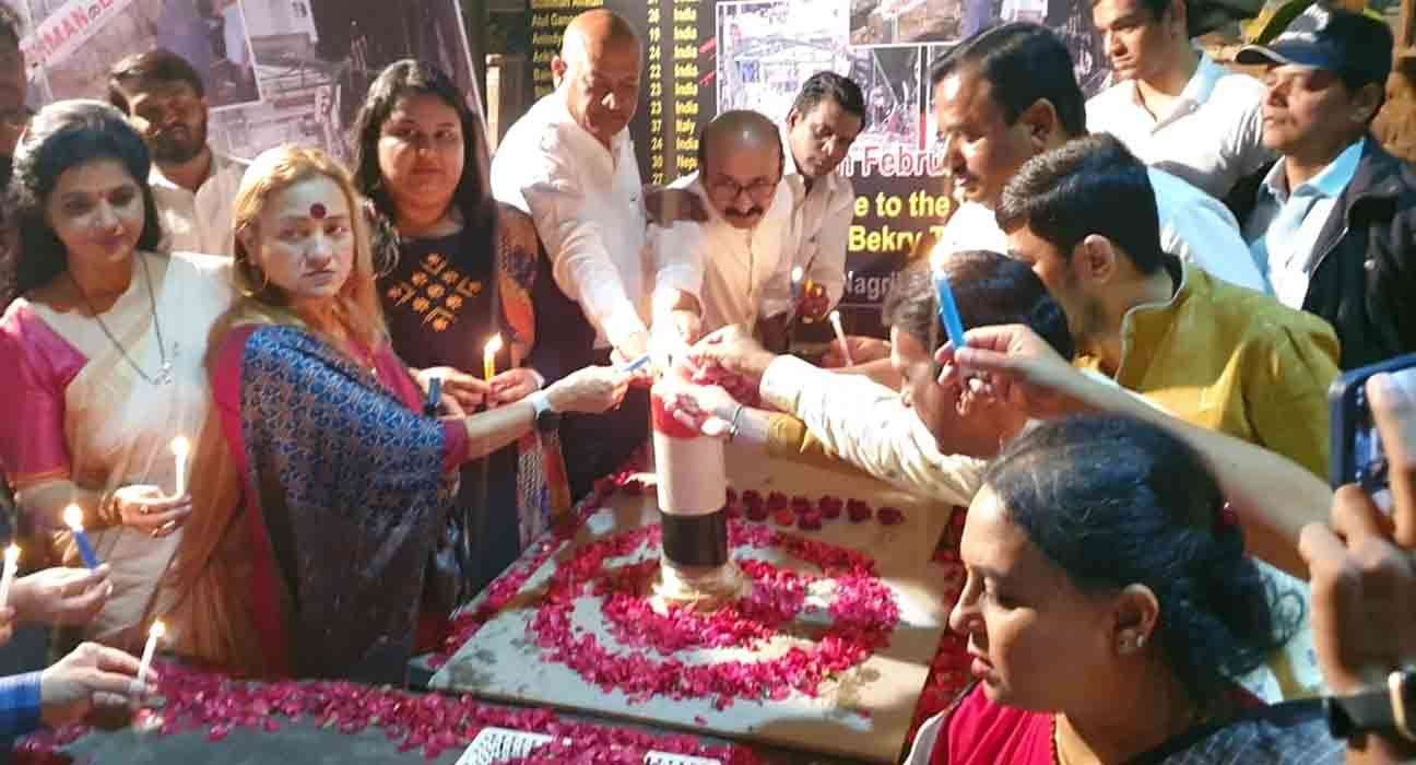 German-Bakery-blast-Pune-pays-homage-to-victims