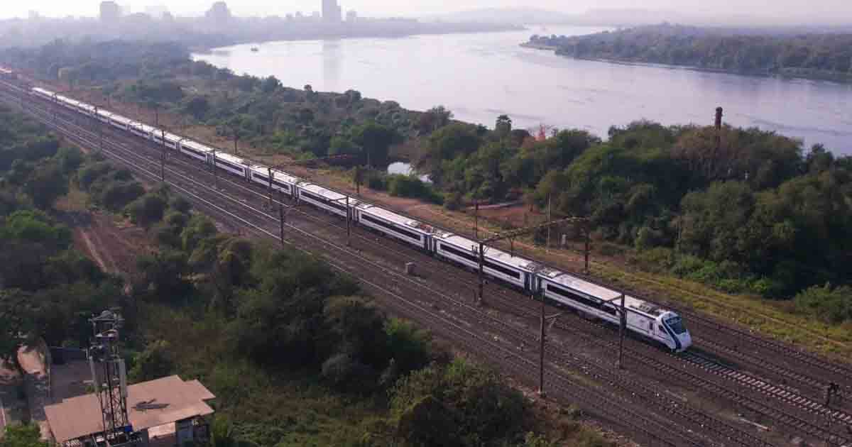 Vande Bharat Express trains get overwhelming response, crosses 1,00,000 passengers mark