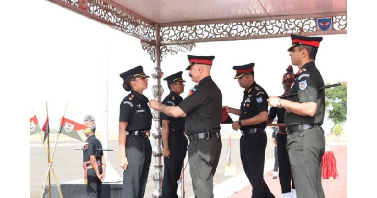 Abhilasha-Barak-becomes-first-woman-officer-to-join-Army-Aviation-Corps2