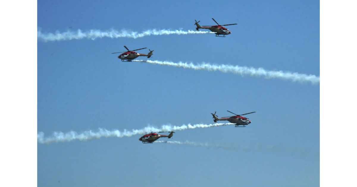 Air-Display-at-Air-Force-Station-Pune-leaves-audience-spellbound2