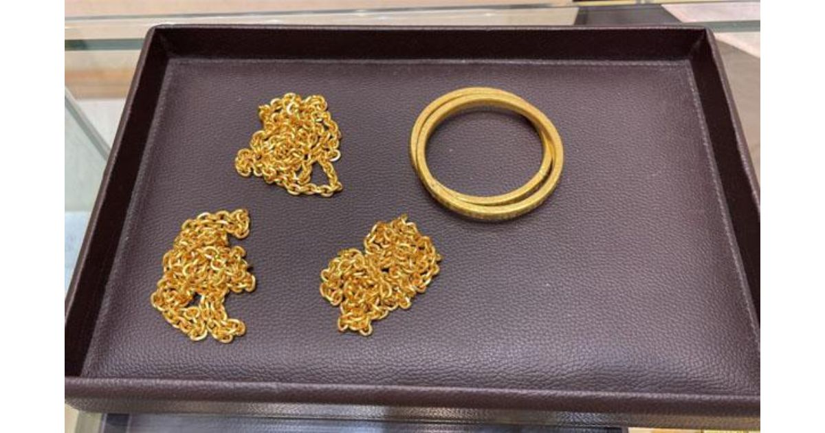 Businesswomen-aide-arrested-over-‘smuggled-gold