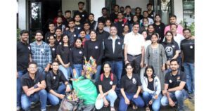 CA-firm-in-Pune-collects-national-flags-abandoned-on-the-streets-1