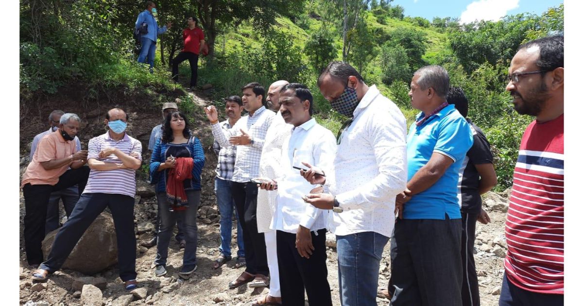 Citizens-raise-voice-against-unauthorised-cutting-of-Baner-hill1