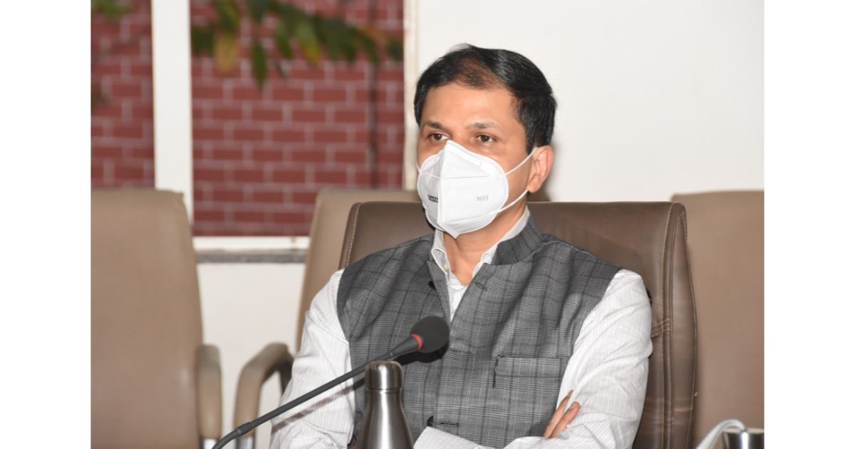 Divisional-commissioner-asks-to-expedite-development-work-in-Pune1