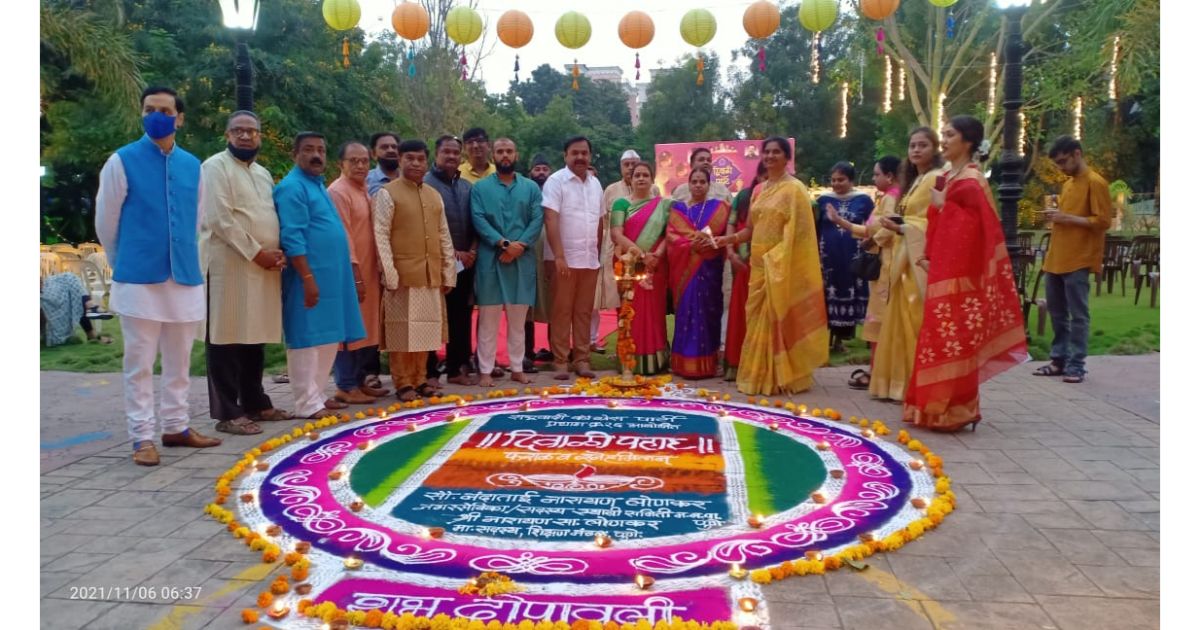 Diwali-Pahat-a-musical-treat-held-at-Lonkar-garden-1