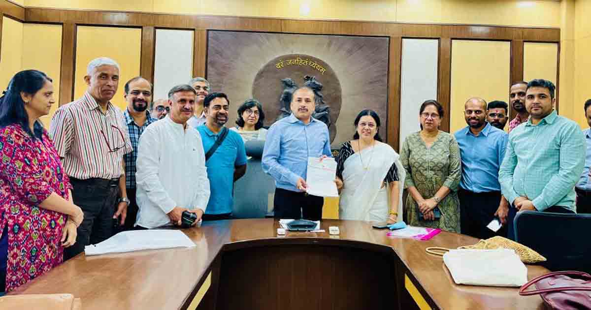 Ex BJP MLA Medha Kulkarni opposes Bal - Bharati Paud phata road citing ill effects on environment, supports residents