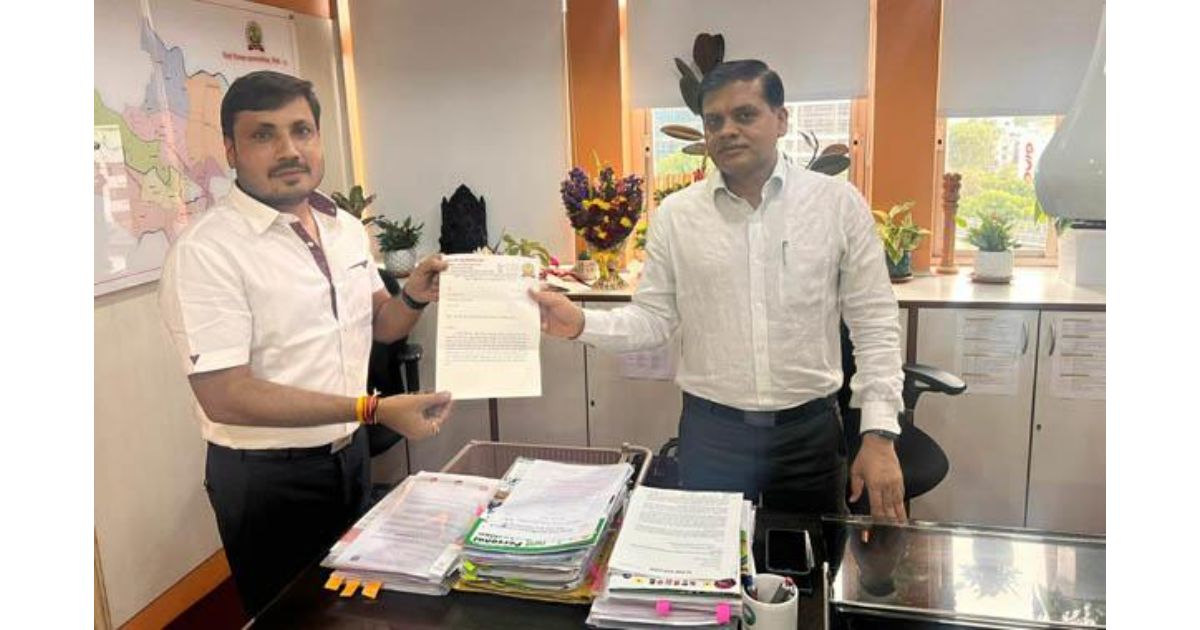 Former-Corporator-Kate-turns-focus-on-water-crisis-in-Saudagar1