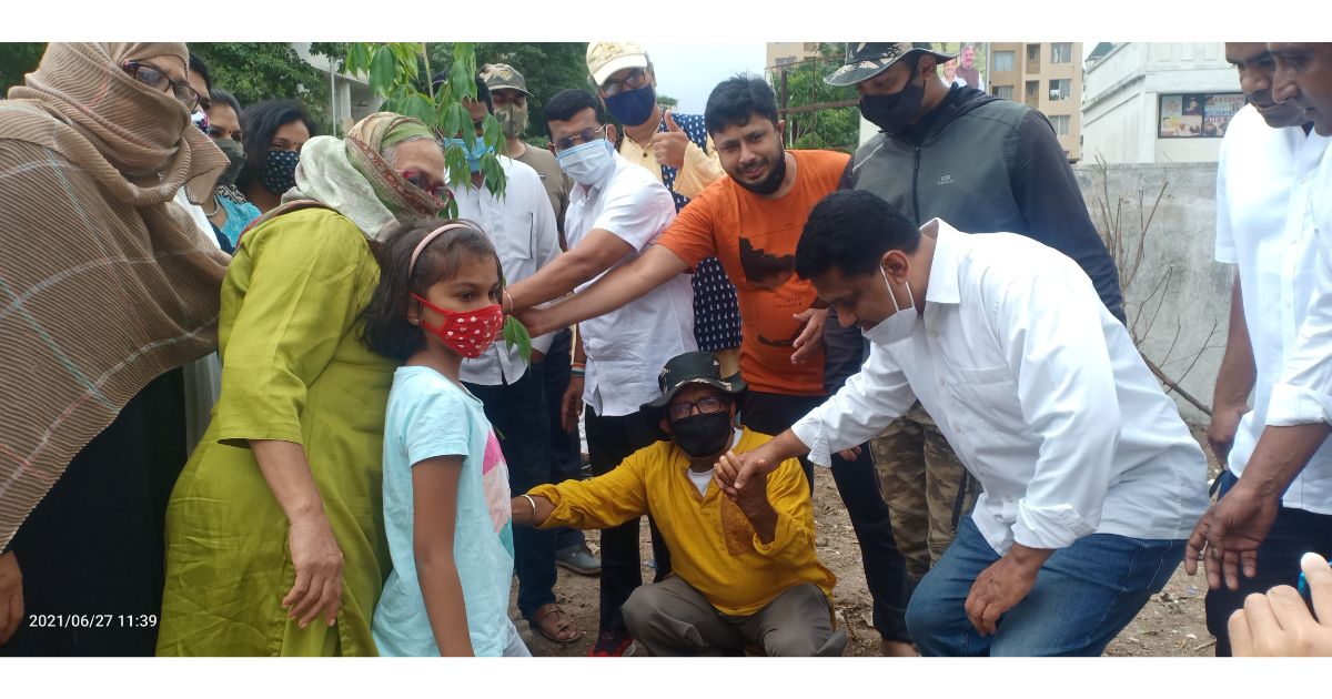 Gemini-Park-Avenue-residents-take-initiative-to-create-senior-citizens-park-in-the-neighborhood-1