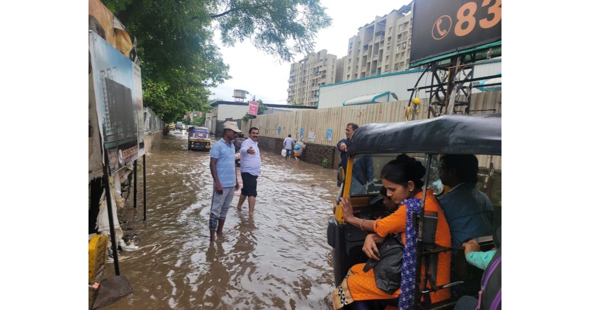 Inundated-roads-in-Pisoli-residents-suffer-1