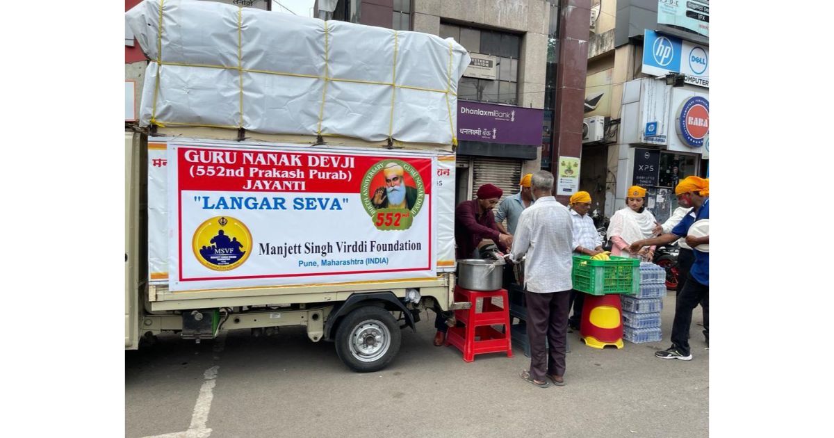 Langar-seva-for-the-needy1