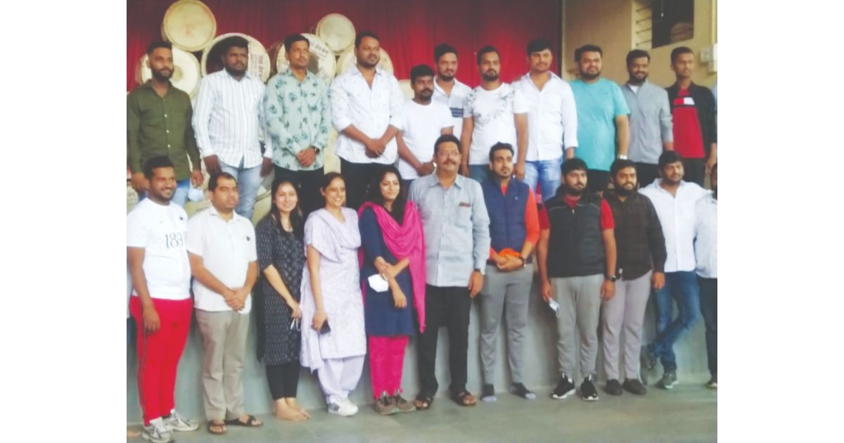 NGO’s-step-forward-to-help-flood-affected-in-Wai2