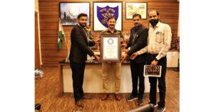 Pimpri-Chinchwad-Police-commissioner-receives-mention-in-World-Book-of-Records-for-earning-Iron-man-title2
