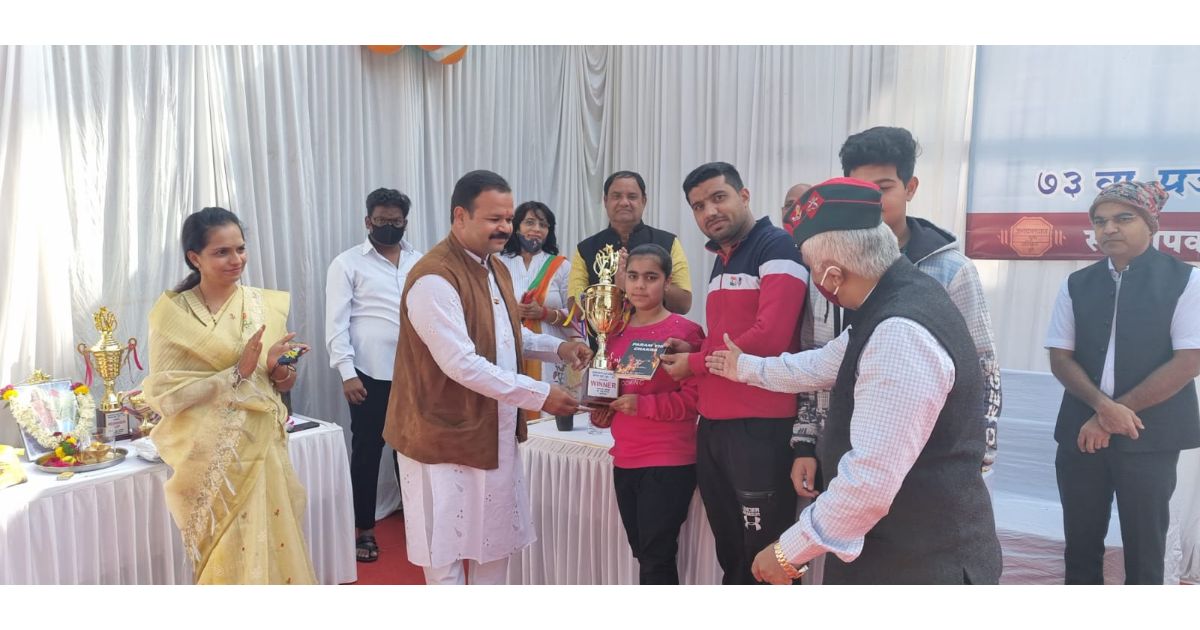 Prize-distribution-ceremony-held-2