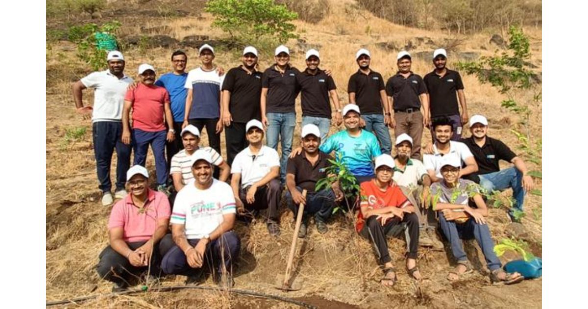 Rose-Icon-residents-held-tree-plantation-drive2