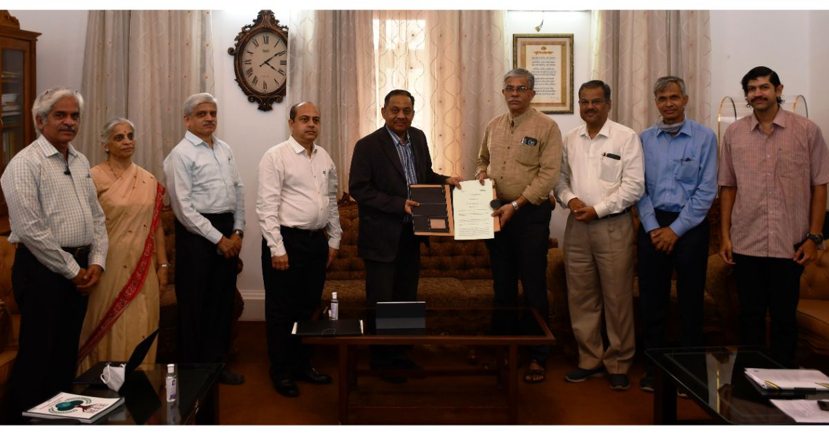 SPPU-Research-Park-Foundation-signs-MoU-with-IEEE-Pune