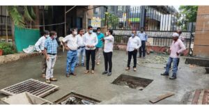 Shubhashree-Woods-residents-take-matter-in-their-own-hands-to-resolve-water-logging-issue