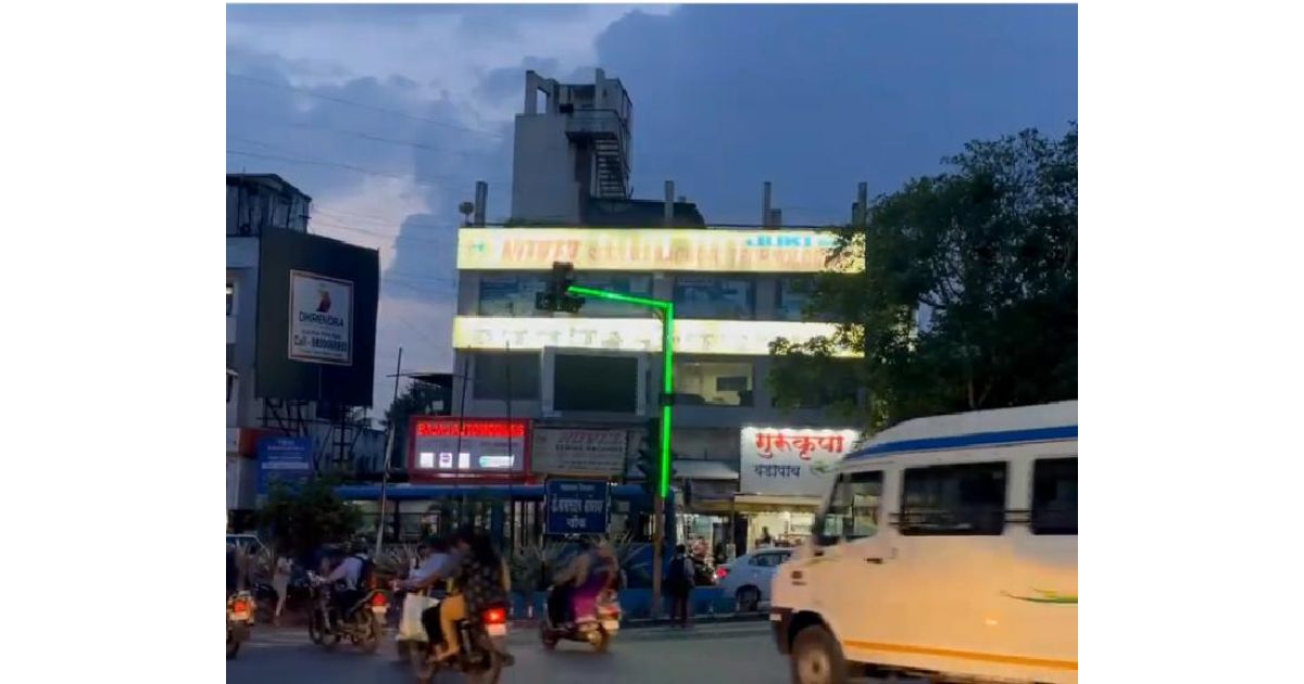 Smart-signal-system-installed-in-Pimpri-chowk1