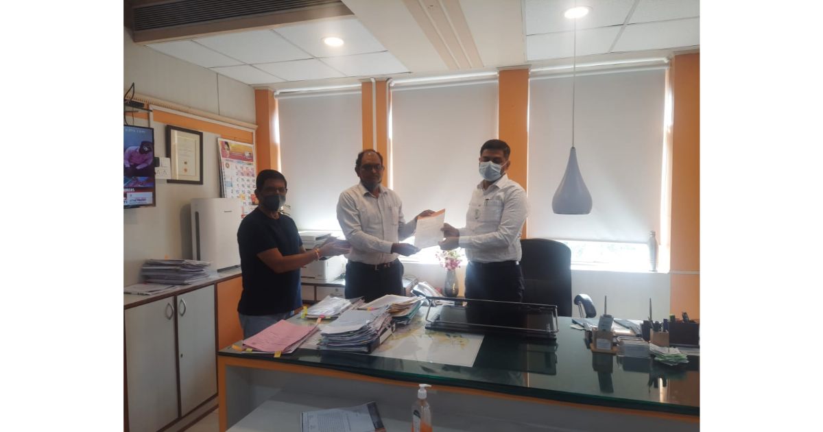 Vedanta-residents-meet-Commissioner-over-incomplete-road-work-issue