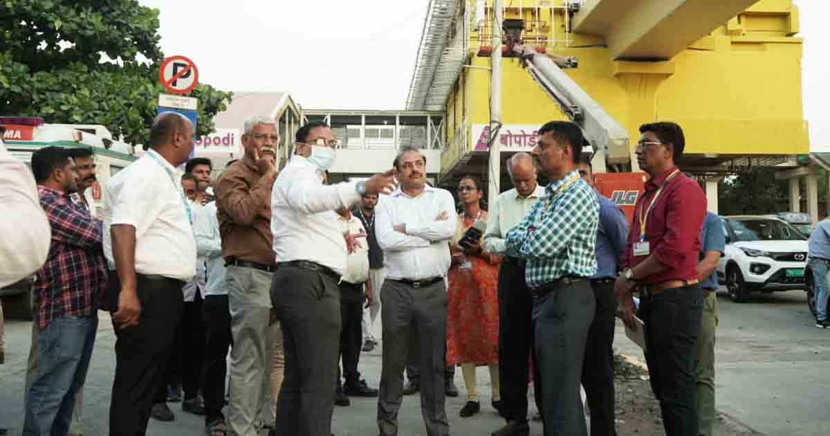 PMC commissioner Holds Inspection Of Palkhi Marg To Ensure Smooth Procession1