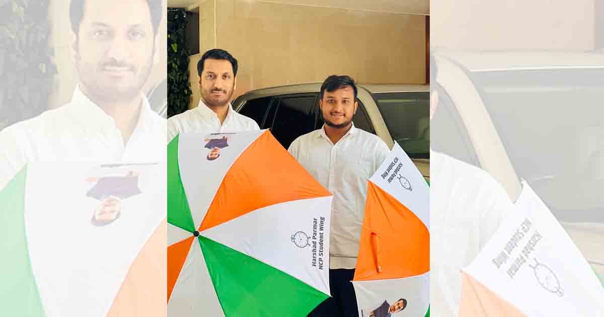 1000 Umbrellas Distributed To School Children in Pimpri Chinchwad-low