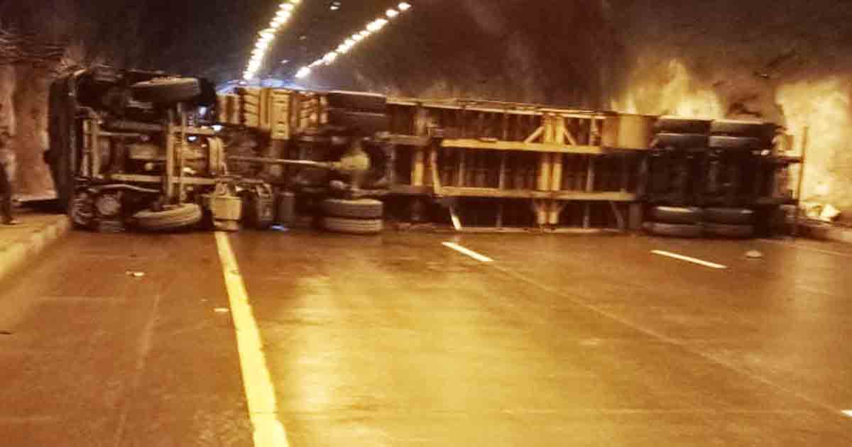 Container Overturns in Khandala Tunnel on Mumbai-Pune Expressway, Traffic Diverted