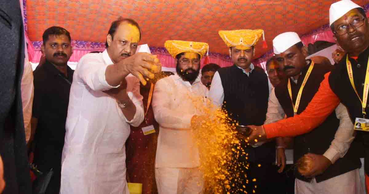 Maha CM performs 'bhumi poojan' of 1st phase of Jejuri Fort development, 3