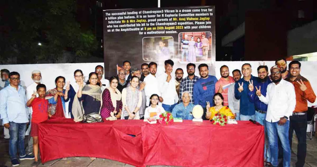 Pune Residents Applaud ISRO Scientist's Chandrayaan 3 Contribution