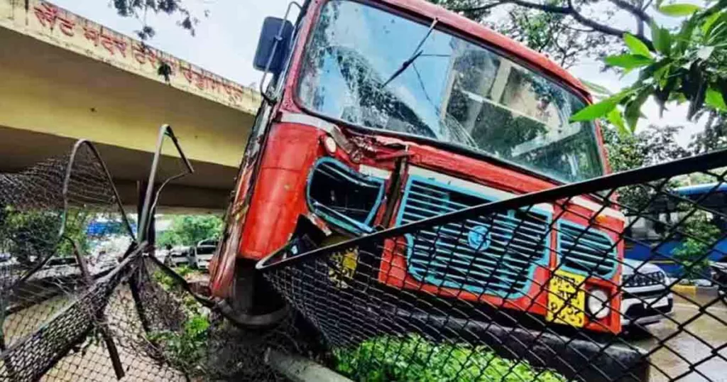 MSRTC Bus Hits Road Divider in On Old Mumbai-Pune Highway; No Casualties or Injuries Reported