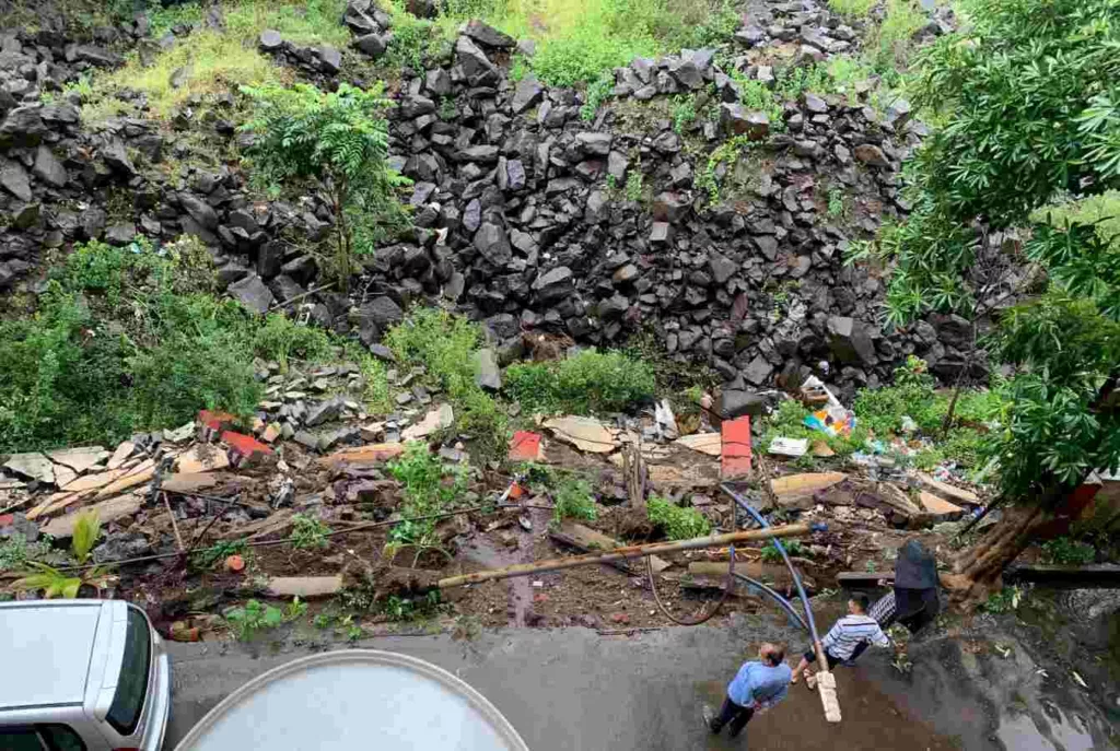 Pune Pulse Wall Of Tanish Sanskriti Society on Bhosari Dighi Road Collapses Due To Poor Quality Of Construction : Allege Residents