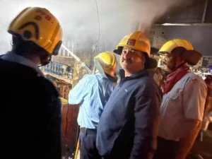 Pune Pulse - Fire Breaks Out In Hardware Shop in Manjri