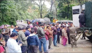 Disaster in Sikkim: Indian Army provides aid to 1700 stranded tourists
