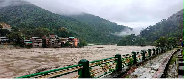 Pune Pulse 23 army personnel missing due to flood in Teesta River, Sikkim