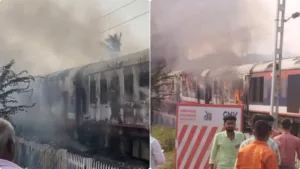 Fire breaks out in 5 coaches of Ashti - Ahmednagar DEMU Train : No injuries reported