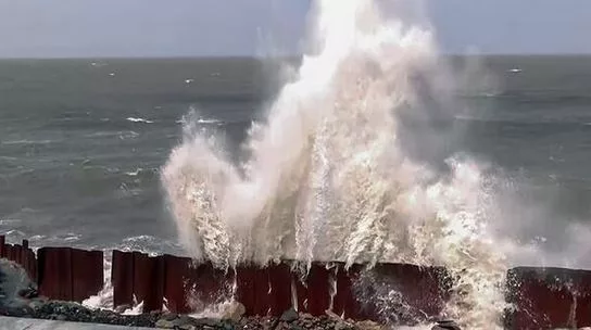 Cyclone Tej : IMD issues alert in Mumbai ahead of cyclonic storm in Arabian Sea
