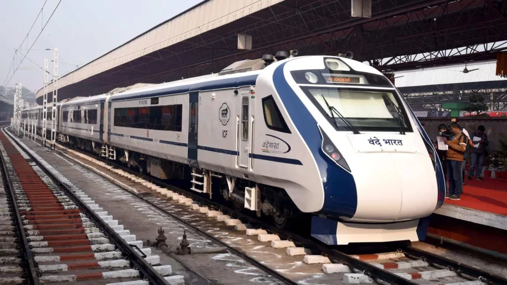 Pune Pulse Mumbai Pune Solapur Vande Bharat Express : Train delays for 40 times in 90 days