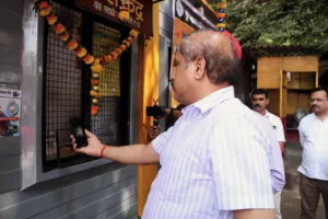 PMPML launches cashless facility for bus passes at pass centers