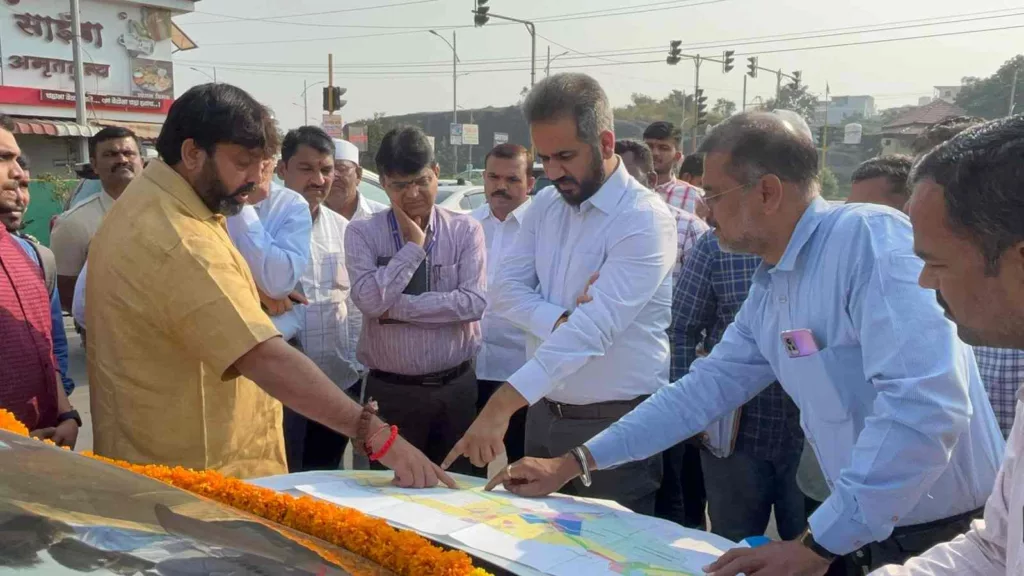 Pune Pulse Moshi-Charholi 90-meter road work: PCMC officials and BJP MLA Mahesh Landge carry out inspections