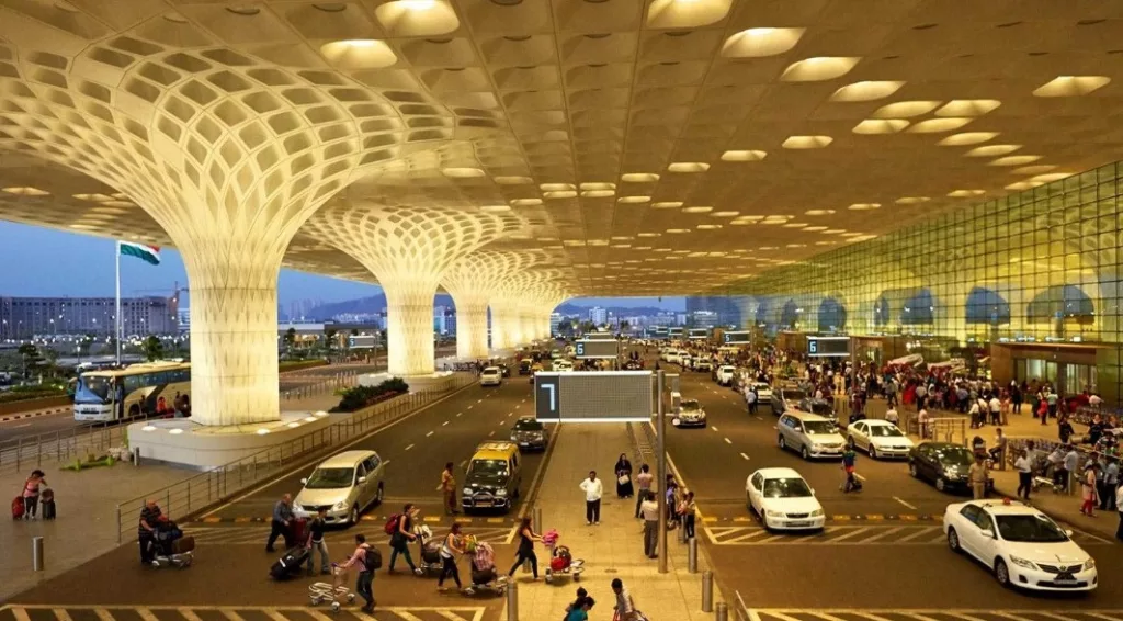 Airport Congestion : AAI issued directives to Mumbai airport operator to restrict air traffic movements