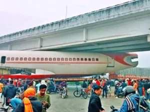 Viral Video: Lorry carrying 'Scrap Plane' causes traffic snarls in Bihar